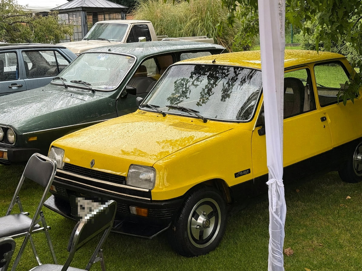 Renault 5 Mirage amarillo y Renault 5 verde del CRGS en La Gala del Automóvil 2026