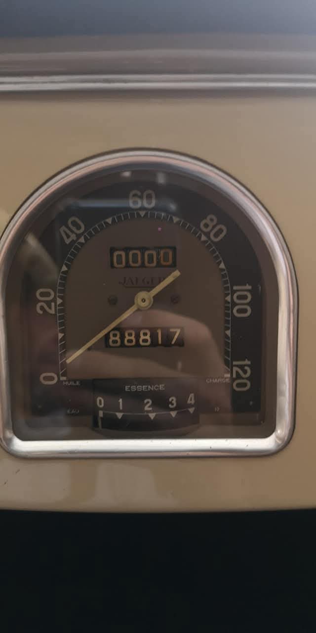 Velocímetro Jaeger original del Renault 4CV